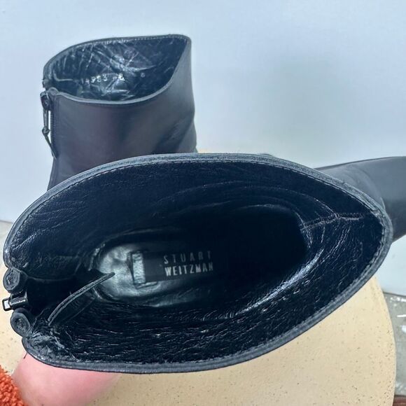 Stuart Weitzman Women’s Vintage Y2K Black Leather Square Toe Heeled Ankle Boot - Picture 7 of 9